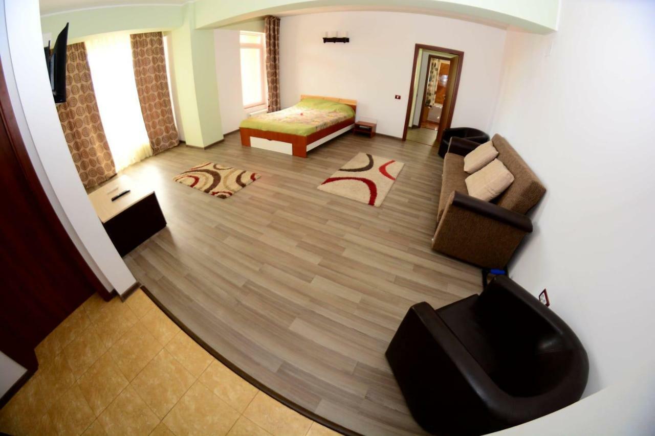 David Aprilia Apartment นาโวดาริ ภายนอก รูปภาพ