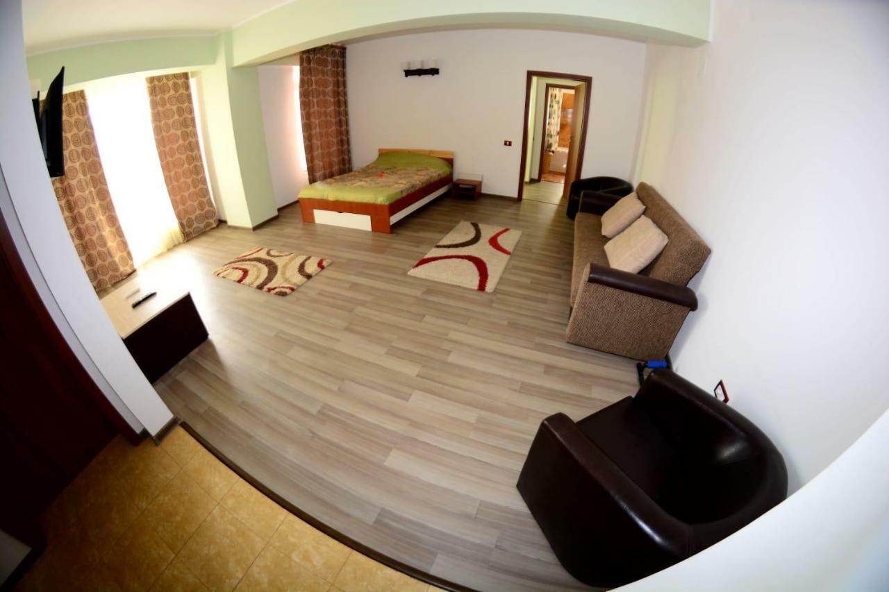David Aprilia Apartment นาโวดาริ ภายนอก รูปภาพ